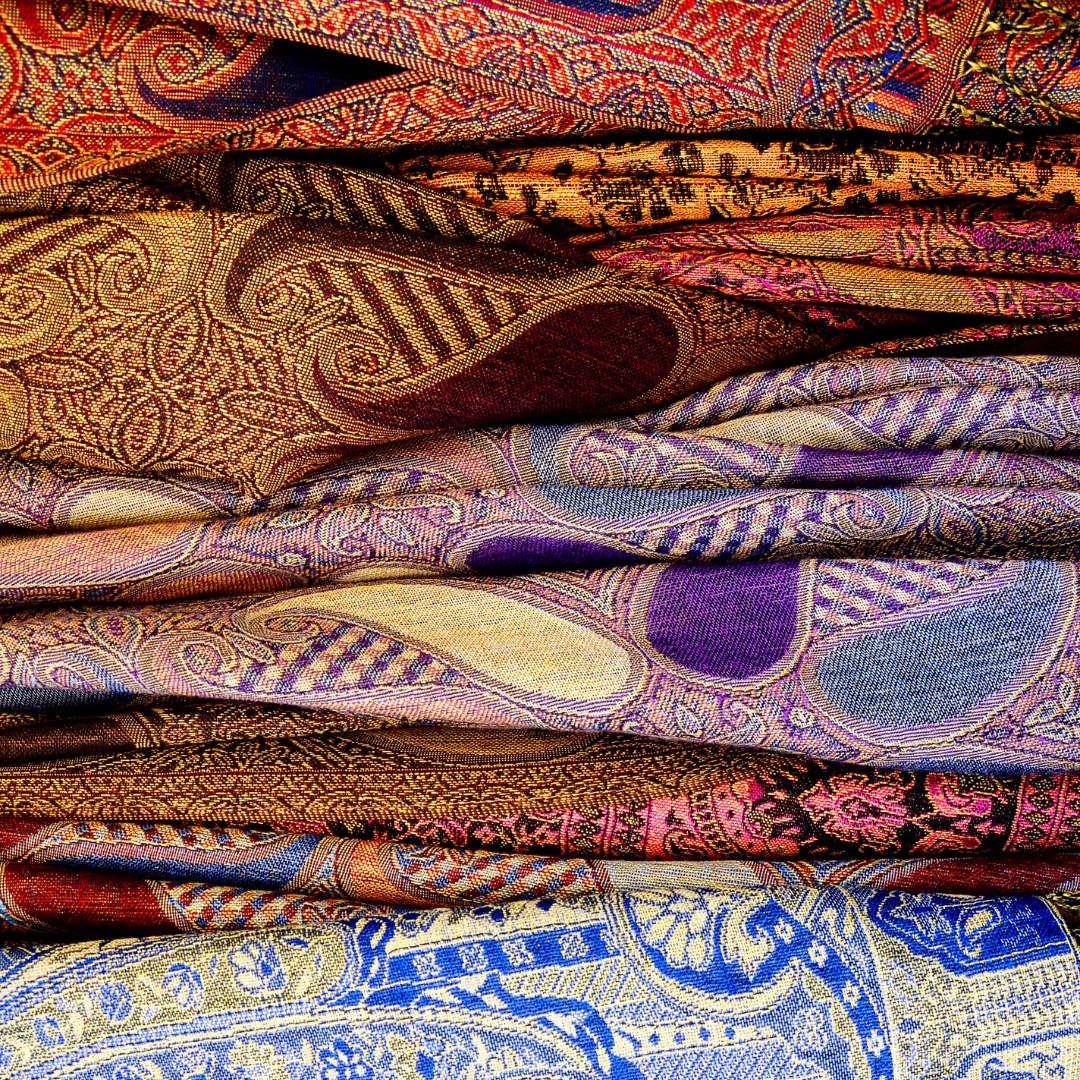 SHAWLS