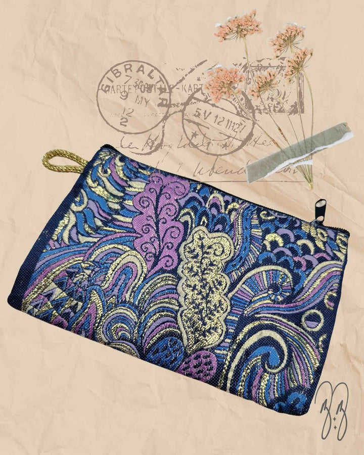 GOLD RUG POUCH