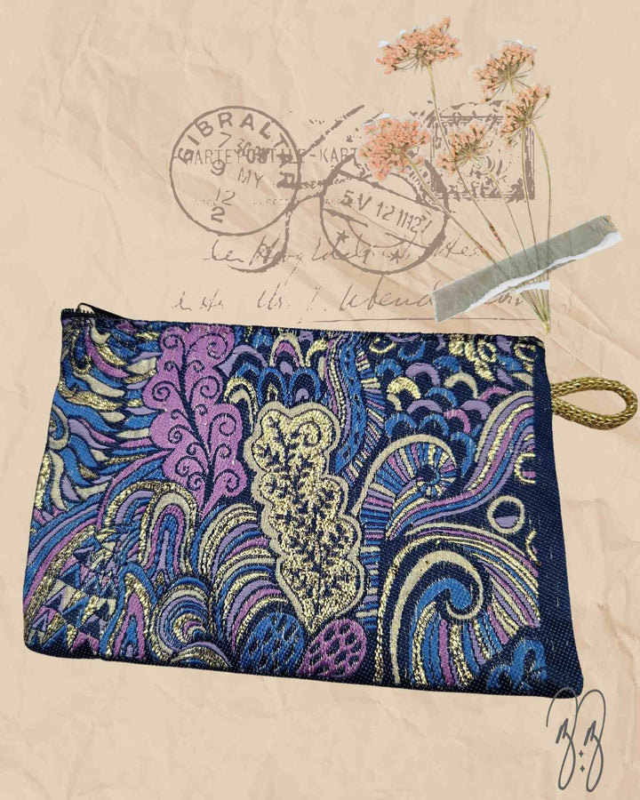 GOLD RUG POUCH
