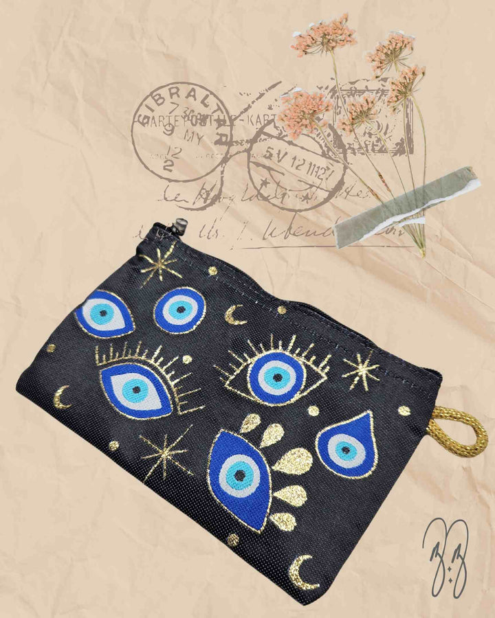 STAR EYED POUCH
