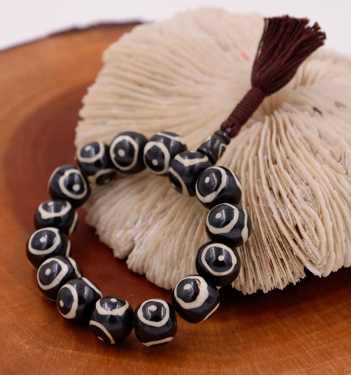 15 Bead Round Dzi Bracelet