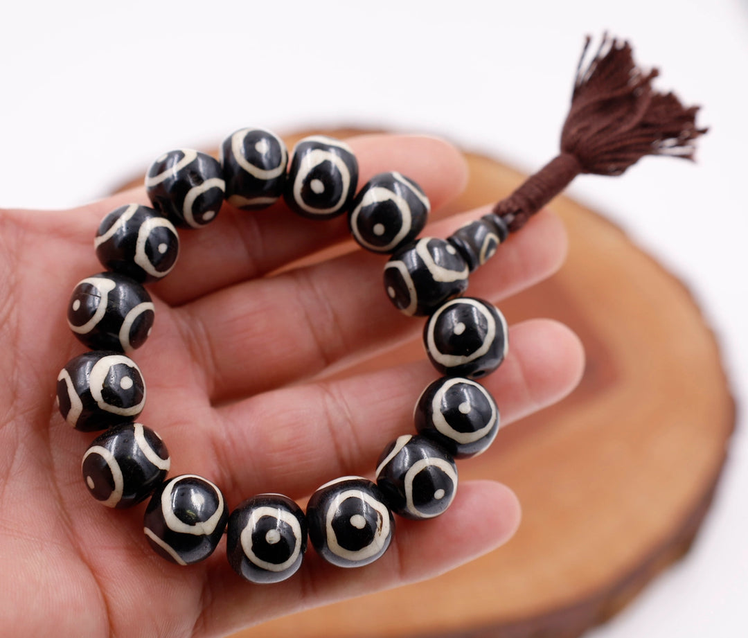 15 Bead Round Dzi Bracelet
